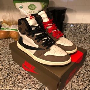 Jordan Travis Scott 1s